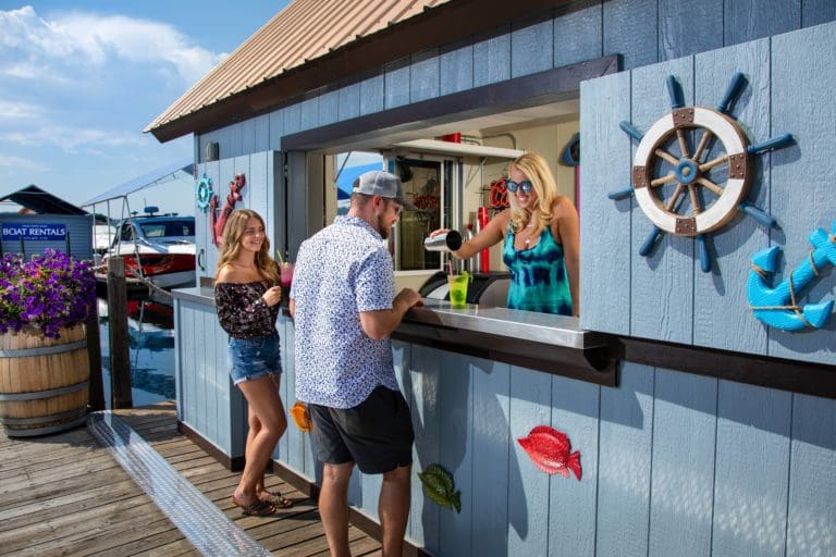 Marina Cantina 6145 min 768x512