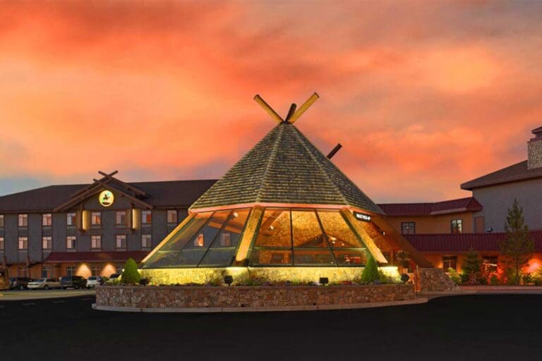 CDA Casino Hotel Mountain Lodge 1950x1300 768x512