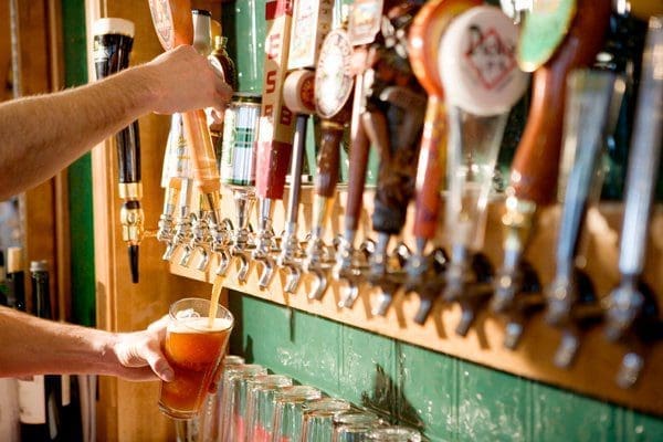 capones pub beer