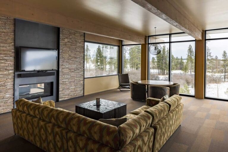 cheif suite 1950x1300 1024x683 1 768x512